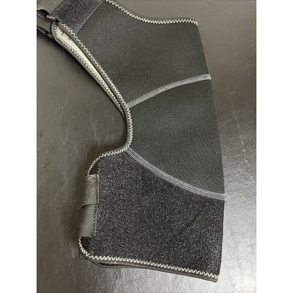 Shoulder Saver Compression Shoulder Support Universal Fit - Picture 3 of 7